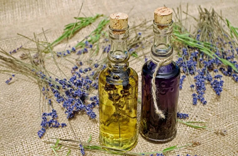 Luonnon inspiroima aromaterapia ja rentoutuminen
